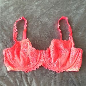 VS lace detail un-lined Demi